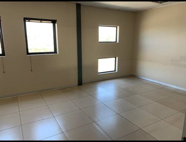2,191M² WAREHOUSE TO LET IN COSMO BUSINESS PARK